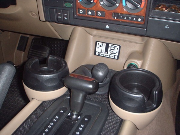 new D2 cupholders up front