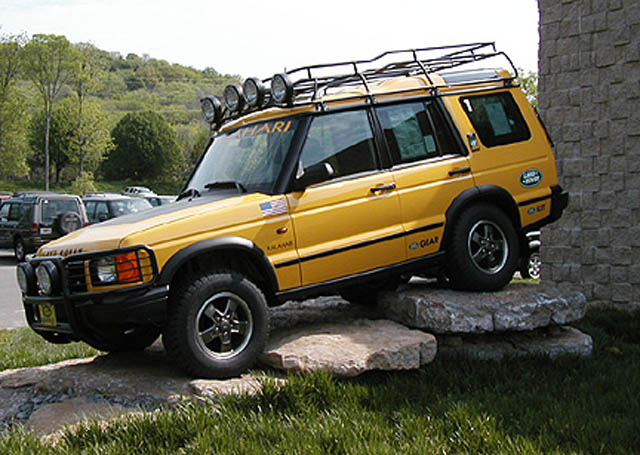 Дискавери 2.5 дизель. Ленд Ровер 1998. Ленд Ровер Калахари. Land Rover Discovery 2 тюнинг. Headlights Land Rover Discovery 1 uk.